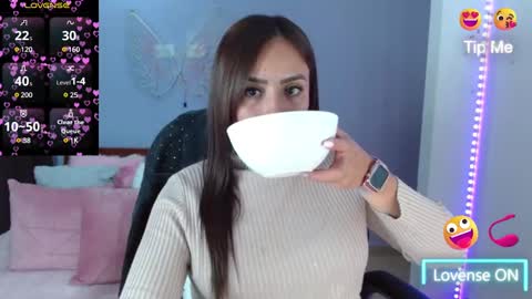 Snapshot of paulina_galvis2700 chatting on 01.29.25 paulina online show from 01.29.25