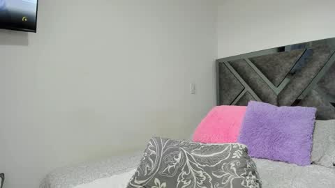 Paulina online show from 10.14.25