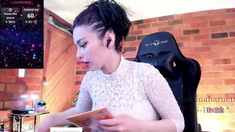 Snapshot of paulinabarnett_ chatting on 10.17.25 Paulina online show from 10.17.25