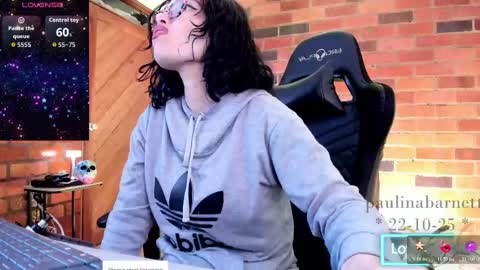 Snapshot of paulinabarnett_ chatting on 10.22.25 Paulina online show from 10.22.25