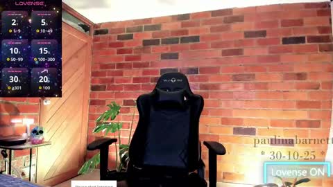 Snapshot of paulinabarnett_ chatting on 10.30.25 Paulina online show from 10.30.25