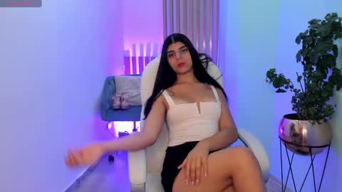 Paulina Belle online show from 02.05.25