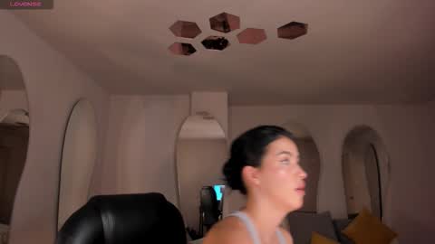 Paulina Santos  online show from 11.02.25