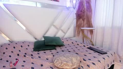 Paulina Winslet online show from 09.13.25