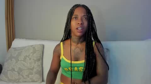 Pauline online show from 09.26.25