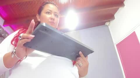 paulinna_curvy online show from 04.18.26