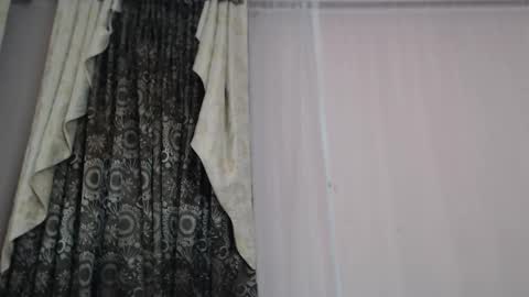 Paula online show from 02.14.25