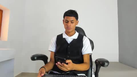 Snapshot of paull_cassidy chatting on 10.19.25 Paull Cassidy online show from 10.19.25