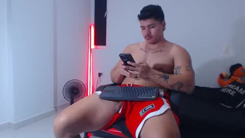 Snapshot of paulo_allen chatting on 10.31.25 Paulo online show from 10.31.25