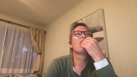 paulwill2377 online show from 12.04.25