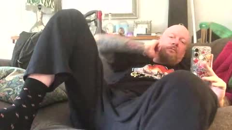 Snapshot of paulyb445 chatting on 10.02.25 paulyb445 online show from 10.02.25