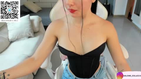 Snapshot of pavlovacoluccii_ chatting on 06.19.26 Suscribe to onlyfans online show from 06.19.26