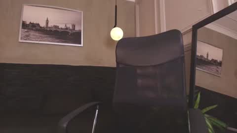 Pavlova online show from 10.05.25