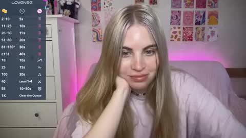 Allisses online show from 10.08.25