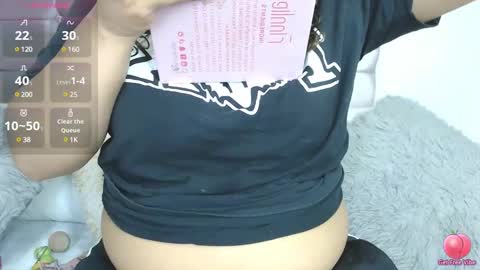 Snapshot of payton_bailey chatting on 12.16.24 Payton online show from 12.16.24