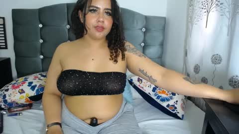 Snapshot of payton_bailey chatting on 12.21.24 Payton online show from 12.21.24