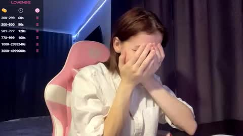 Mia online show from 09.25.25