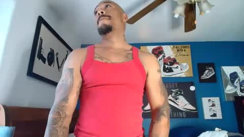 Snapshot of pcuddy3 chatting on 10.25.25 Phenomenal online show from 10.25.25