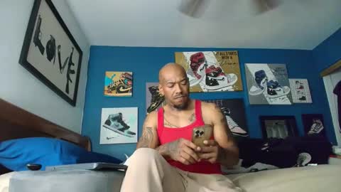 Snapshot of pcuddy3 chatting on 11.15.25 Phenomenal online show from 11.15.25