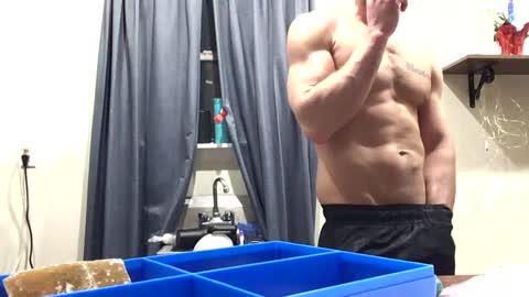 Snapshot of pduke81 chatting on 02.01.25 Hung sung Hero online show from 02.01.25