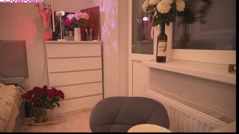 Sandra  Next Stream  pm MSK 5 pm UTC1pm EDT online show from 02.25.25