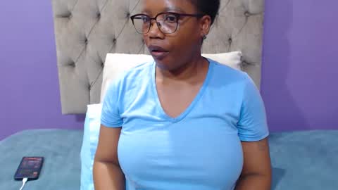 Snapshot of peachassxx chatting on 05.16.26 peachy online show from 05.16.26