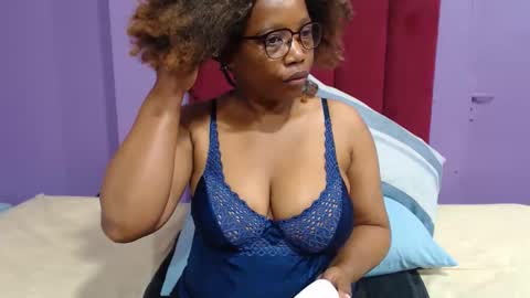 Snapshot of peachassxx chatting on 06.02.26 peachy online show from 06.02.26