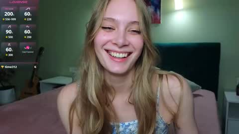 Lexy Peach online show from 09.09.25