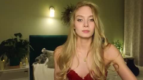 Lexy Peach online show from 01.11.26