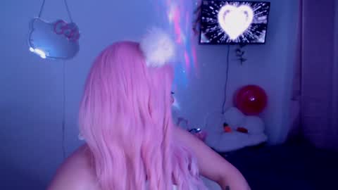 peacherry_ online show from 01.15.25