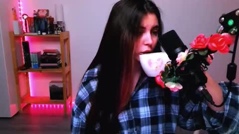 Snapshot of peachybabe__ chatting on 10.14.25 Peachy online show from 10.14.25