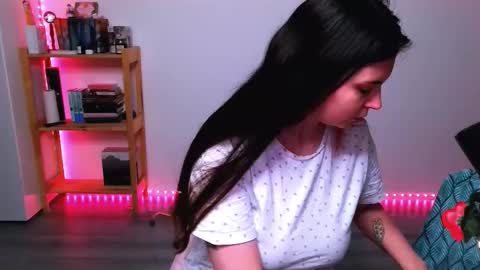 Snapshot of peachybabe__ chatting on 10.27.25 Peachy online show from 10.27.25