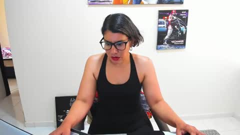 Tangerine Penaut online show from 12.28.24
