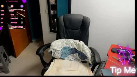 Tangerine Penaut online show from 04.16.26