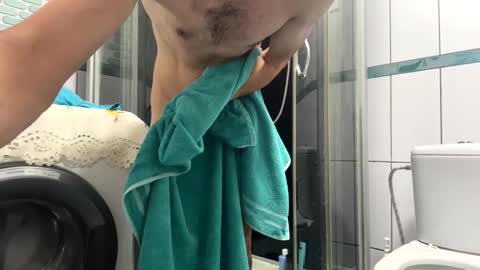 Snapshot of peanutmikk chatting on 10.08.25 peanutmikk online show from 10.08.25