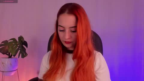 Snapshot of pear__moon chatting on 10.04.25 LILLY online show from 10.04.25