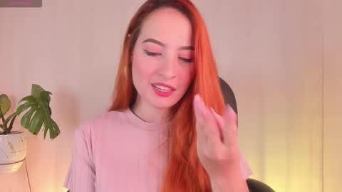 Snapshot of pear__moon chatting on 10.19.25 LILLY online show from 10.19.25