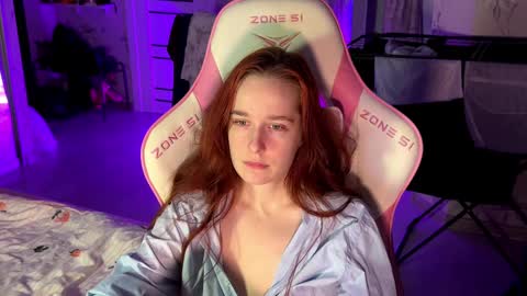 Snapshot of pearlprincess_ chatting on 03.12.25 Adelina online show from 03.12.25