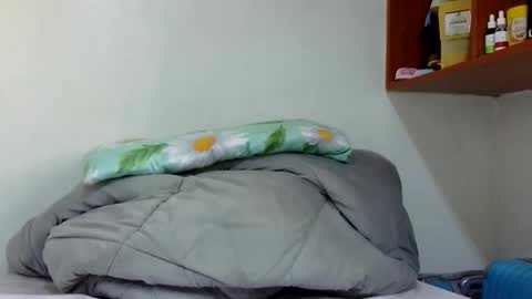 Snapshot of peekyshams chatting on 10.02.25 peekyshams online show from 10.02.25