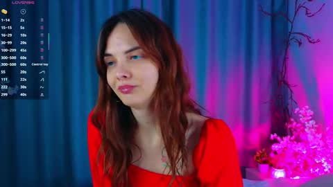 Snapshot of peggyhodges chatting on 10.03.25 LisaDrako online show from 10.03.25