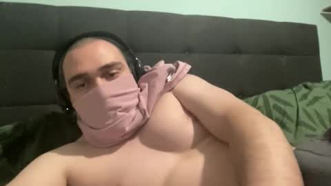 Snapshot of pelao2007 chatting on 02.16.26 easy cum online show from 02.16.26