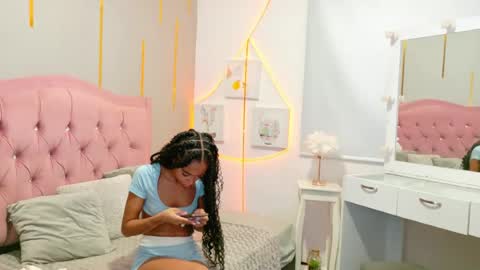 Snapshot of peneelopeecute chatting on 06.25.26 peneelopeecute online show from 06.25.26