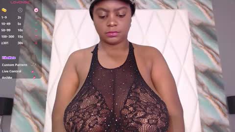 Snapshot of penelopeboobs_ chatting on 10.15.25 online show from 10.15.25