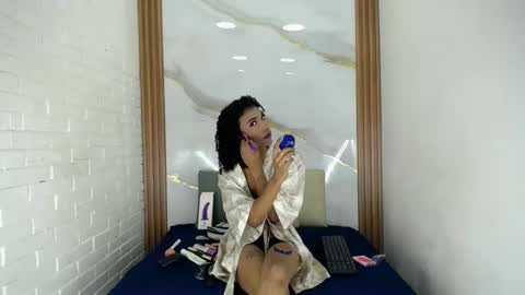 Snapshot of penelopee_rouse chatting on 09.10.25 Penelopee Rouse online show from 09.10.25