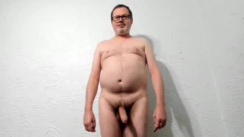 Snapshot of penis_dance chatting on 02.18.26 Vincent Howard online show from 02.18.26