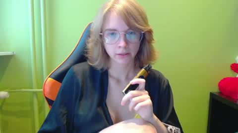 Snapshot of penny_lust chatting on 05.18.26 Penny online show from 05.18.26