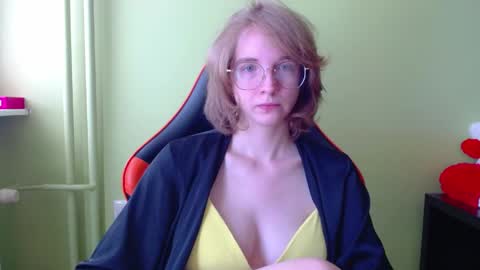 Snapshot of penny_lust chatting on 05.19.26 Penny online show from 05.19.26