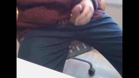 Snapshot of pepelojo chatting on 02.15.25 Pepe online show from 02.15.25