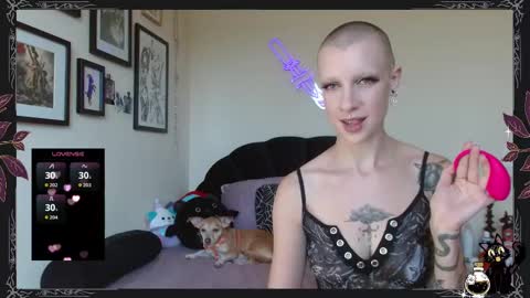 Pepper Dagger online show from 09.20.25
