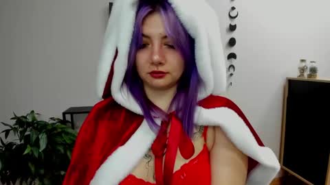 Snapshot of perfect_gabbie chatting on 12.23.24 Gabbie online show from 12.23.24